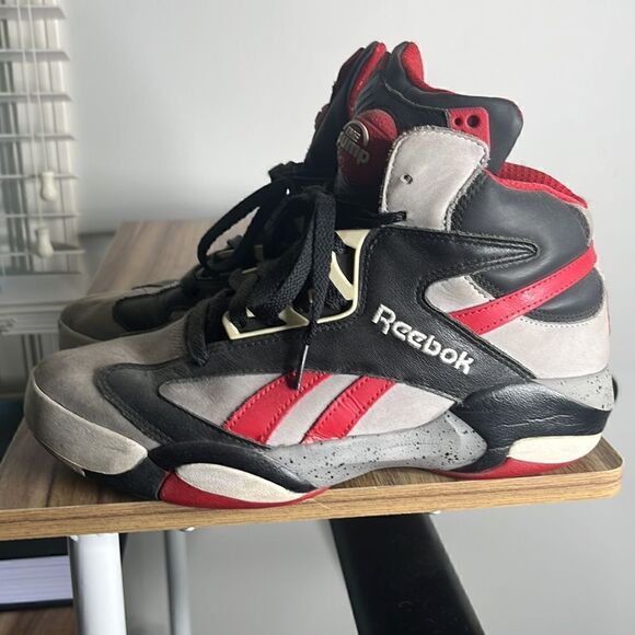 Men’s Reebok Size 8 Black Red Shaq Sneakers Basketball Shoes - Picture 2 of 6